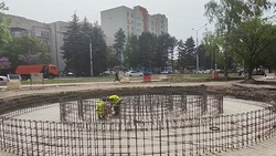 Сквер с фонтаном благоустраивают в Ставрополе по нацпроекту